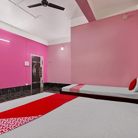 Oyo Flagship The Brahmaputra Homestay Guwahati Eksteriør bilde