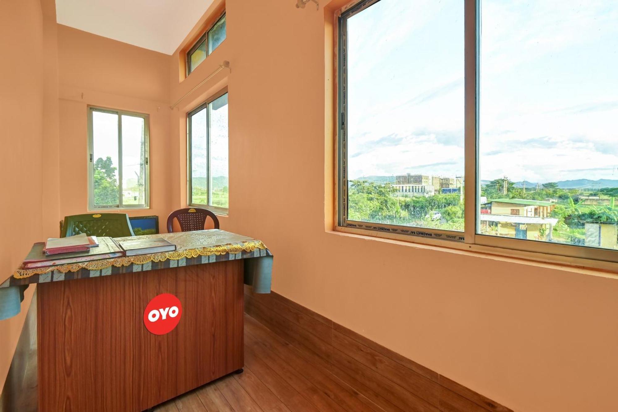 Oyo Flagship The Brahmaputra Homestay Guwahati Eksteriør bilde