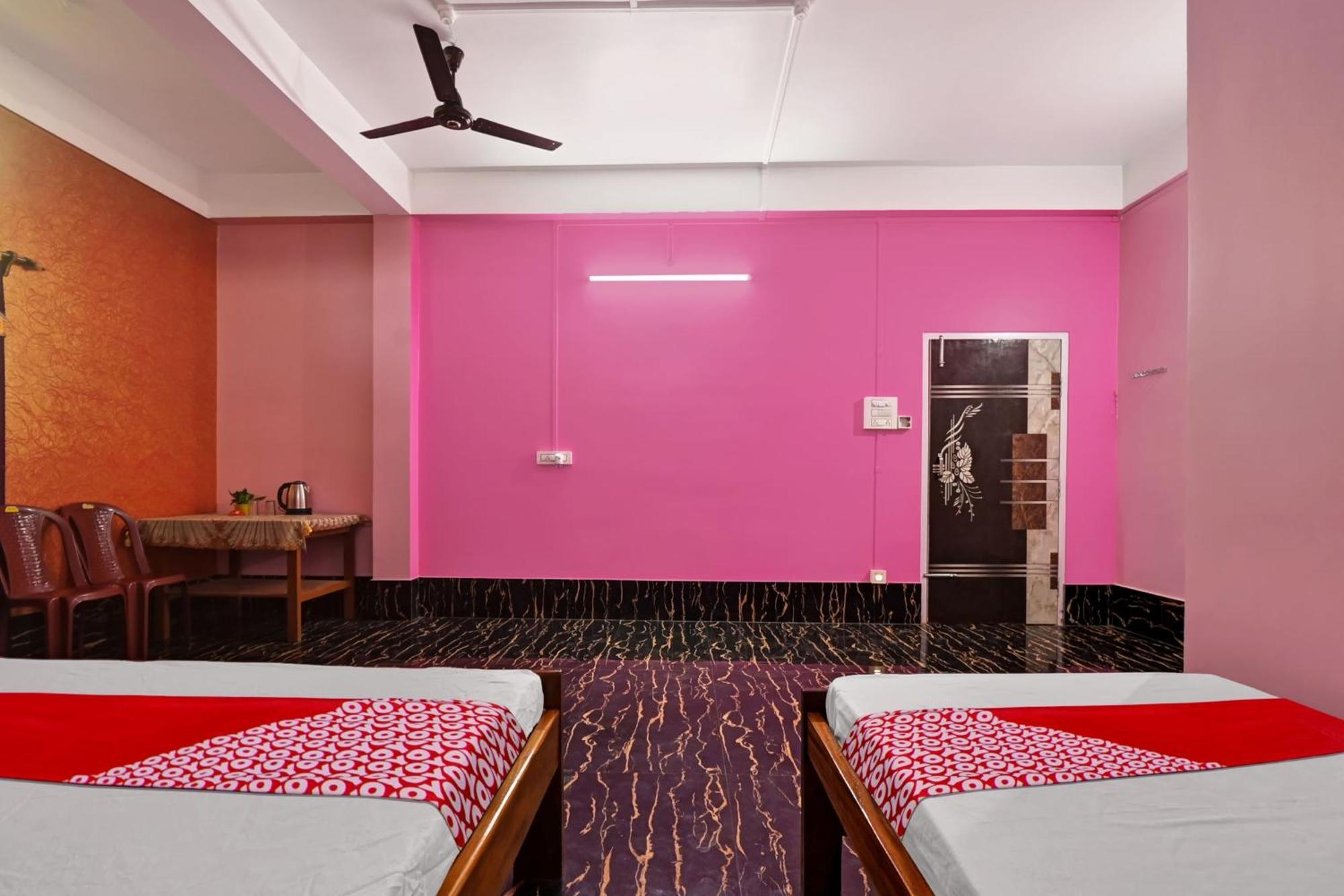 Oyo Flagship The Brahmaputra Homestay Guwahati Eksteriør bilde