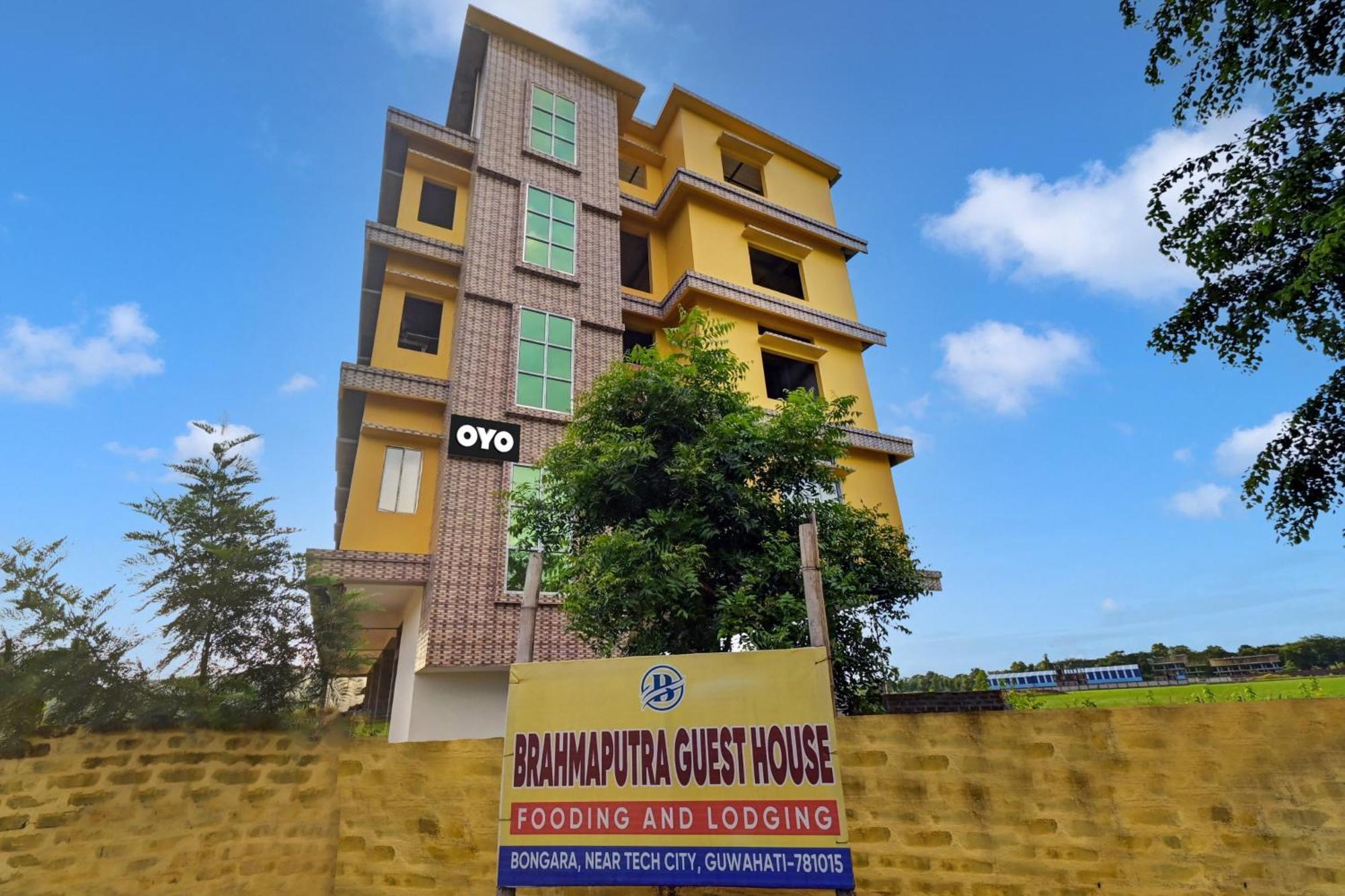 Oyo Flagship The Brahmaputra Homestay Guwahati Eksteriør bilde
