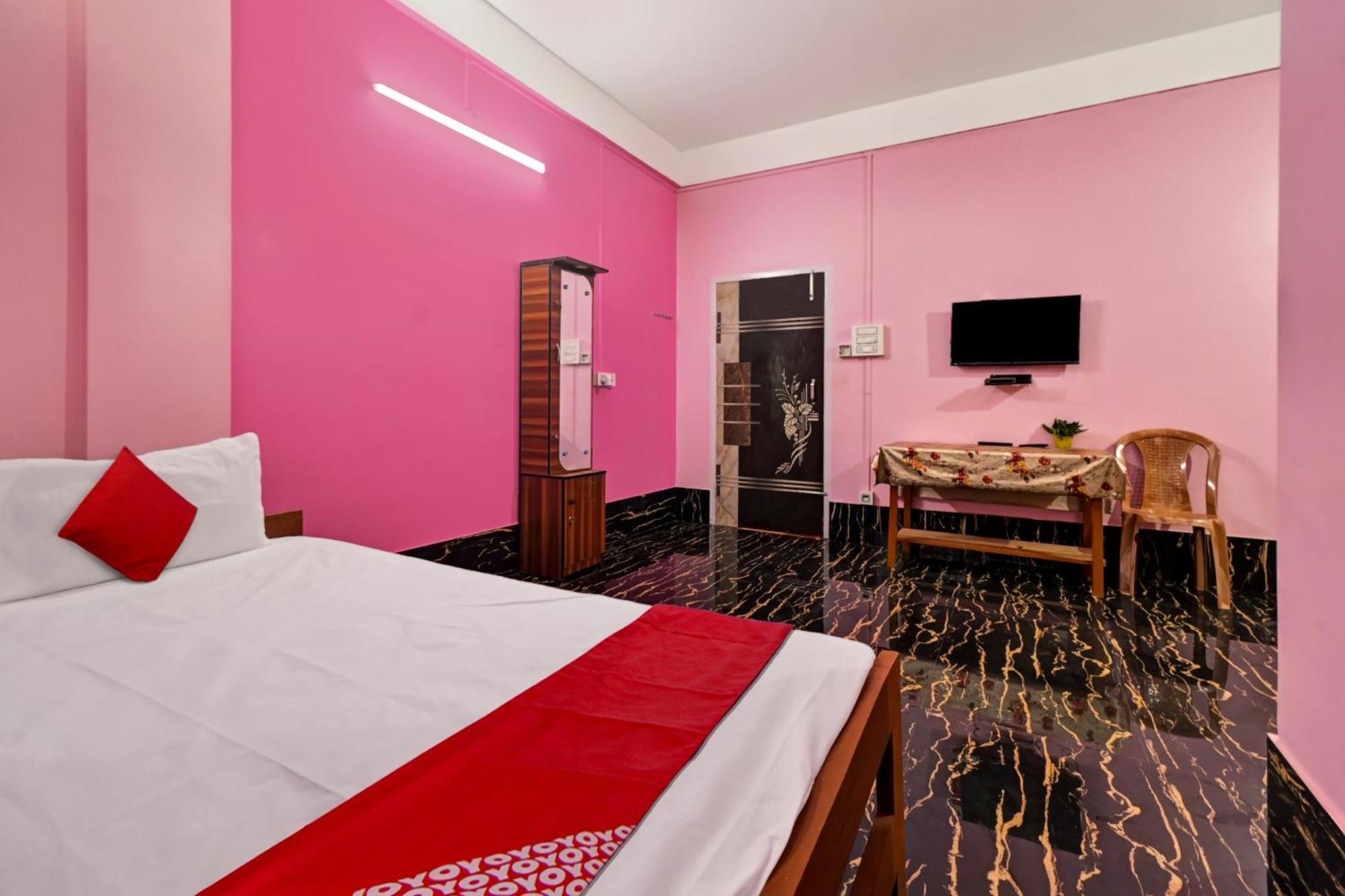 Oyo Flagship The Brahmaputra Homestay Guwahati Eksteriør bilde